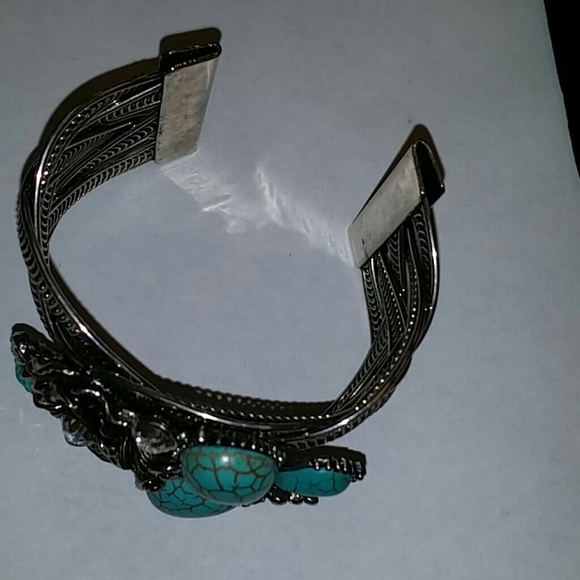 Jewelry. SOLD - Picture 3 of 3