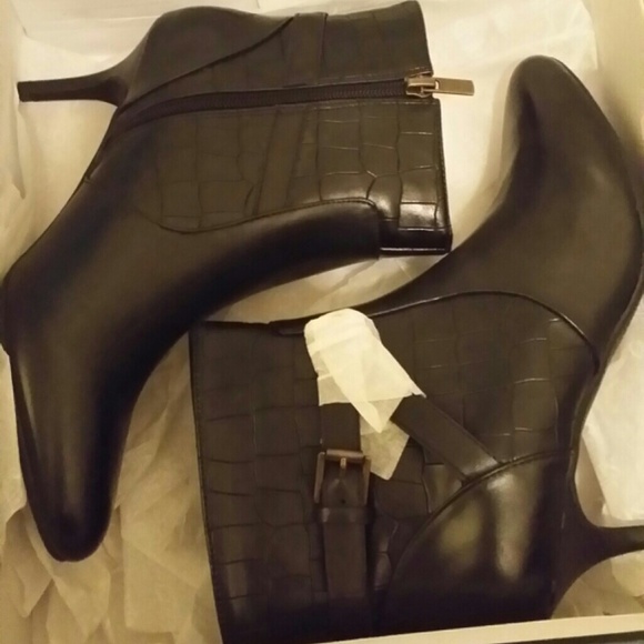 Black boots 7.5