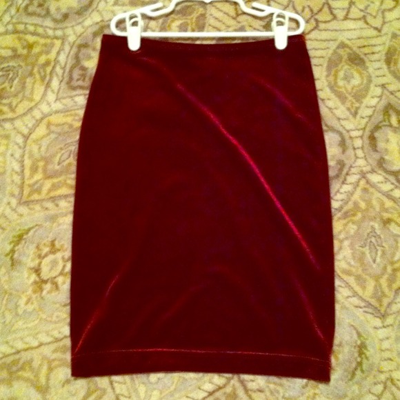American Apparel Velvet Slim Skirt