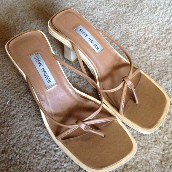 Steve Madden tan strappy sandals