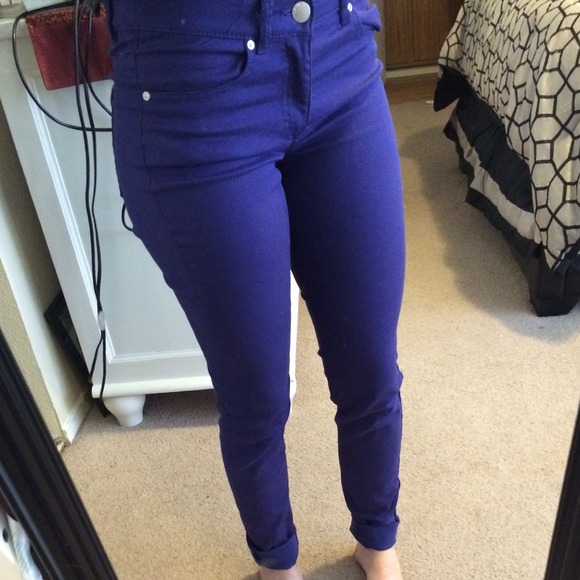 H&M blue purple jeans. Semi high waisted fit.