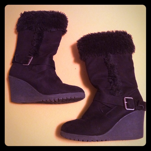 "Reduced price" Black winter boot