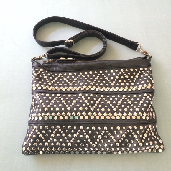 Black leather Nicole Lee handbag wit silver studs