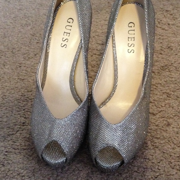Guess High Heels - Picture 2 of 3