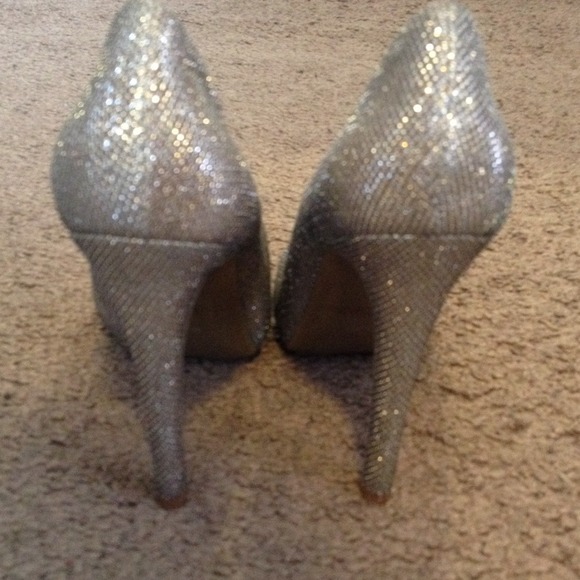 Guess High Heels - Picture 3 of 3