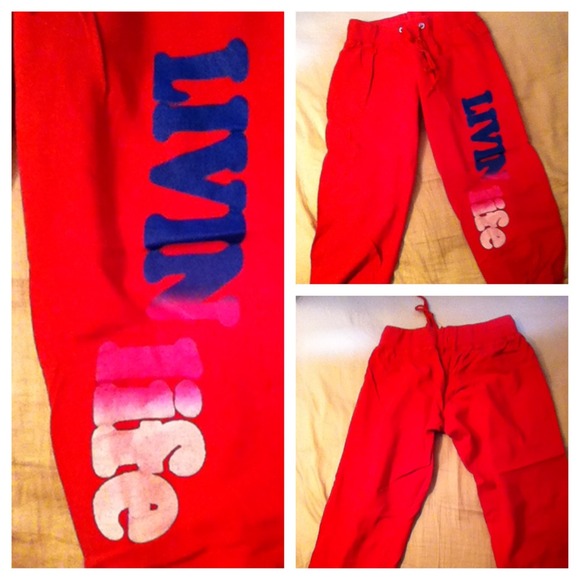 ❌Traded❌Red Capri sweatpants