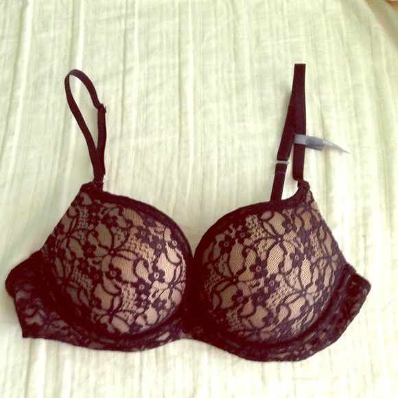 Black lace "double whoa" pushup bra from aerie 32B