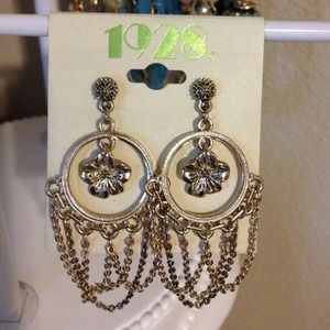 Floral and chain chandelier earrings