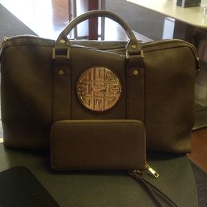 Faux Tory burch handbag and wallet