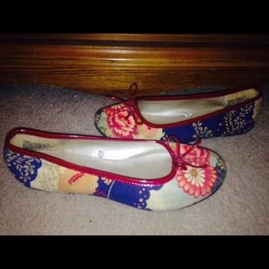 Floral flats