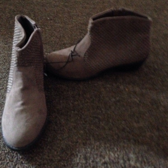 Low top boots