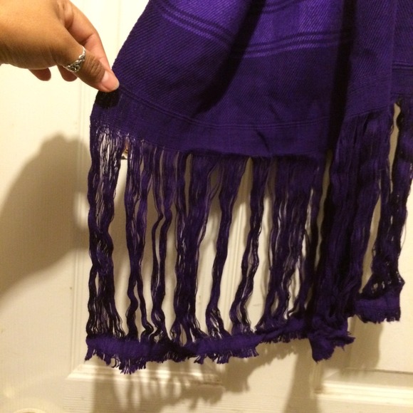 Hand made scarf - Picture 2 of 3
