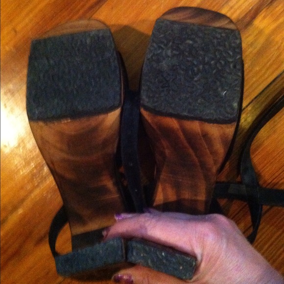 Vintage Leather & Carved Wood Platform Heels - Picture 3 of 4