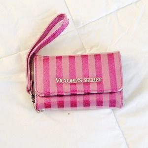 VS wristlet 🌸