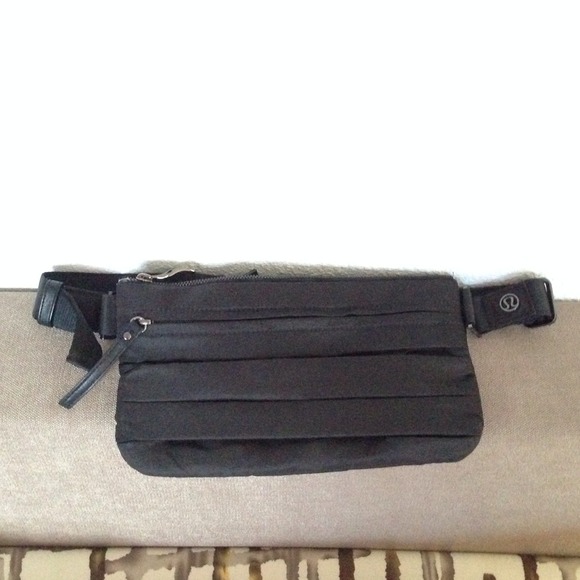 lululemon bum bag