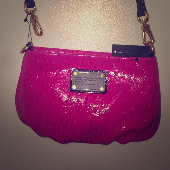 Marc by Marc Jacobs Handbags - Marc Jacobs pop pink multi crossbody bag