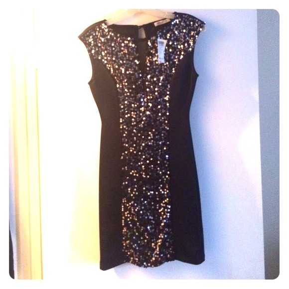 Brand New!!Arden B dress w/sequins & sheer cut out