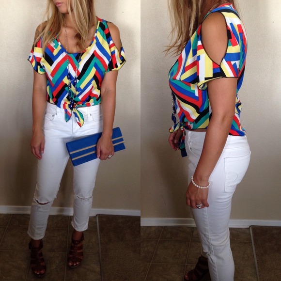 16 peep shoulder top necklace incl.  NWOT