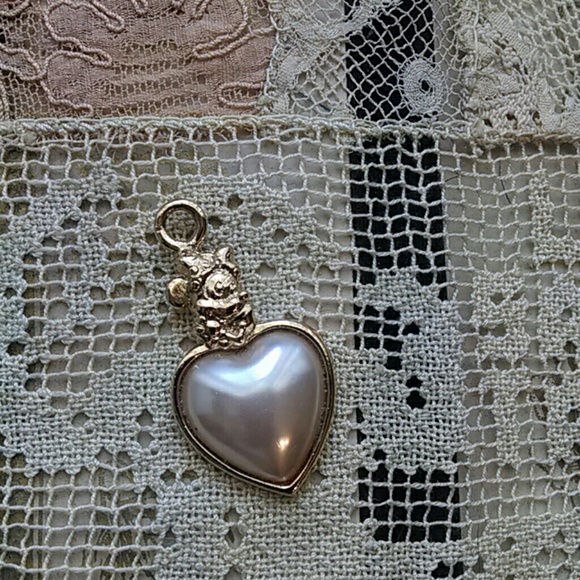 Disney Minnie mouse pendant - Picture 1 of 3