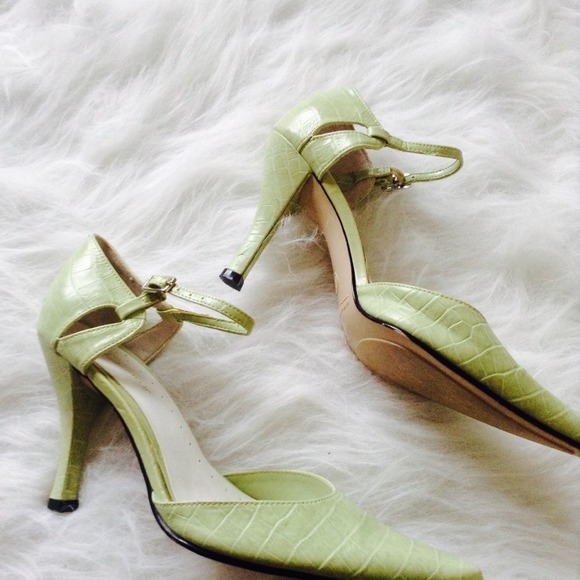 S O L D - Picture 2 of 4