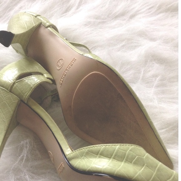 S O L D - Picture 3 of 4