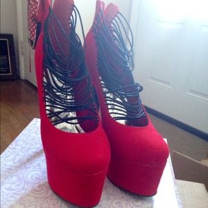 Red pumps