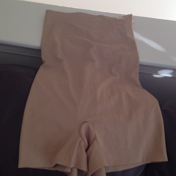 Spanx brand Assets new M