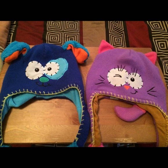 YOUTH FLIPPEEZ HATS will sell separately $10 each
