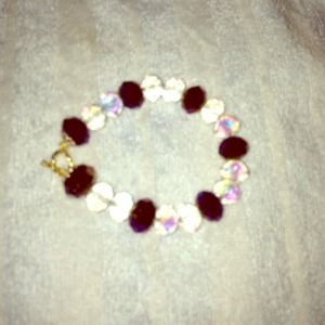 Purple and crystal streach bracelet