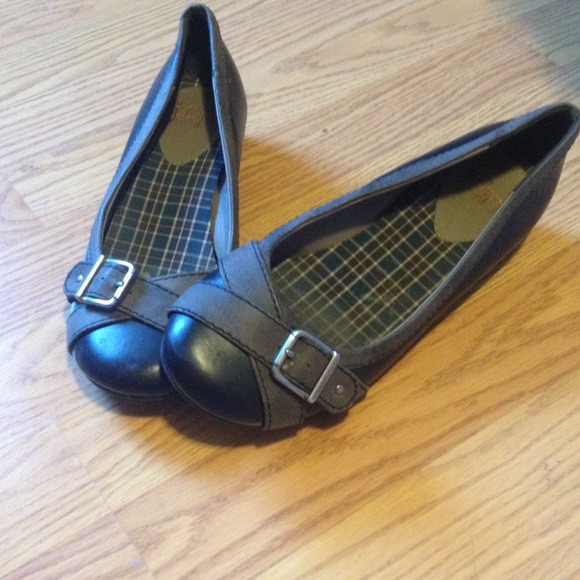 Black flats