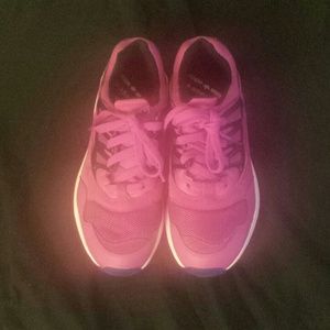 🔥🔥Adidas Sneakers🔥🔥