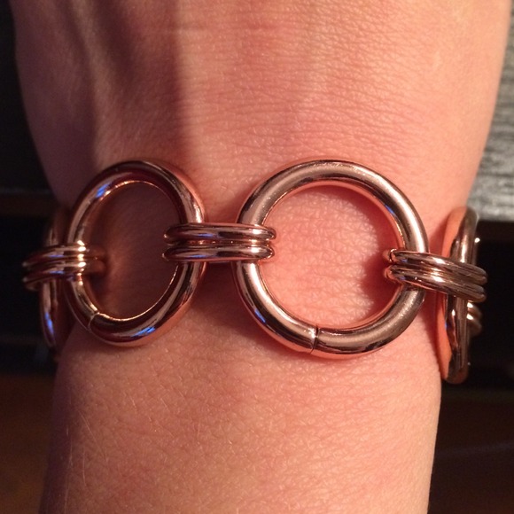NWOT Victoria's Secret Rose Gold Bracelet - Picture 3 of 3