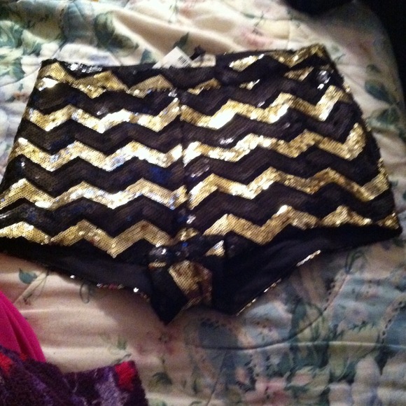 Pants - sold on vintes sequins shorts