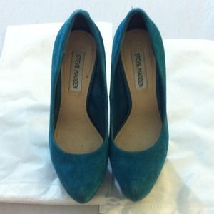 6.5 Steve Madden pumps