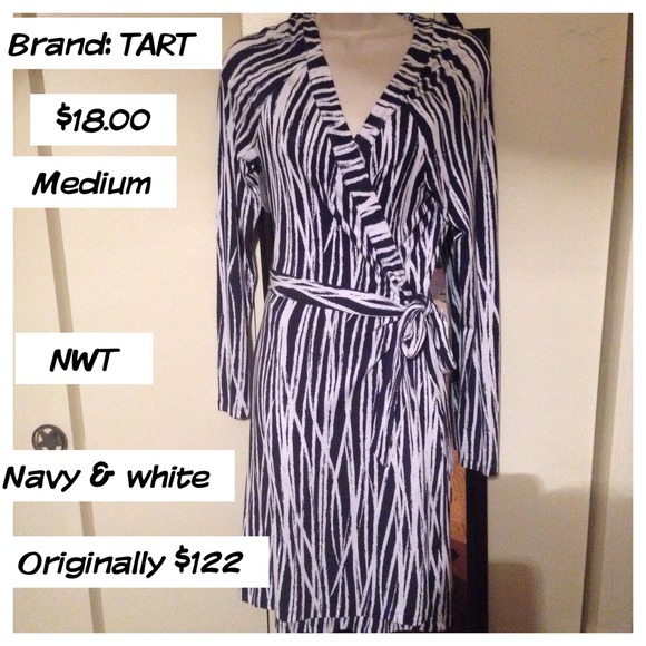 Classy but sexy spring dress by TART. SIZE M