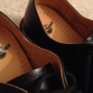Dr. Martens Shoes - Dr. Martins DOCS 1461 Oxfords Black LIKE NEW Sz5US Dr. Martens Shoes - Dr. Martins DOCS 1461 Oxfords Black LIKE NEW Sz5US