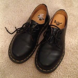 Dr. Martens Shoes - Dr. Martins DOCS 1461 Oxfords Black LIKE NEW Sz5US Dr. Martens Shoes - Dr. Martins DOCS 1461 Oxfords Black LIKE NEW Sz5US