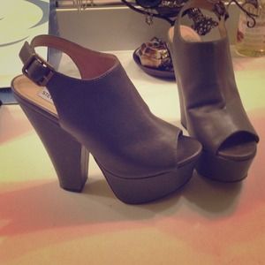 Steven Madden wedges