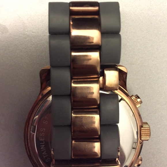 MK Runway Watch