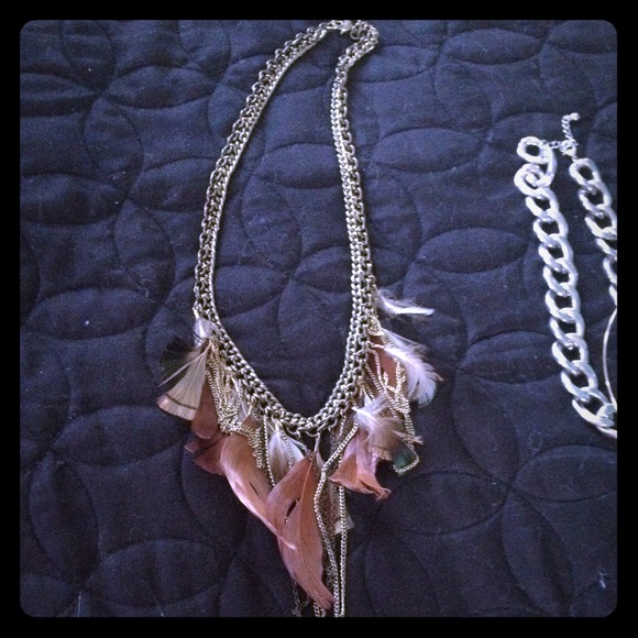 Gold feathered necklace
