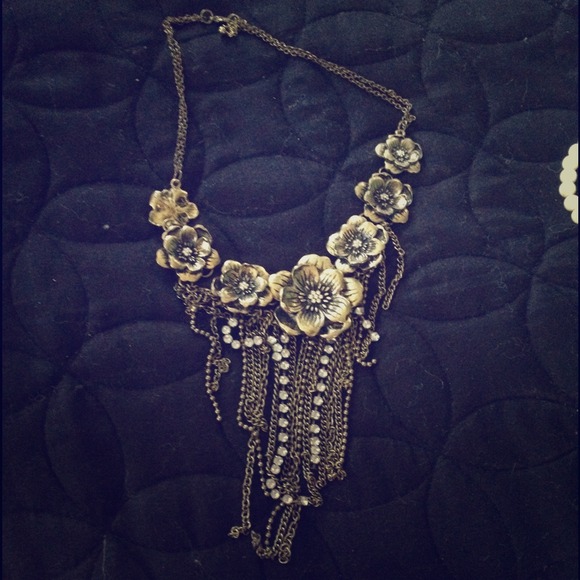 Gold flower necklace