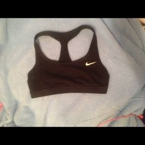 Nike reversible sports bra NWOT