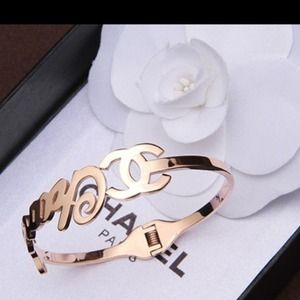 Cuff bracelet 14k plated