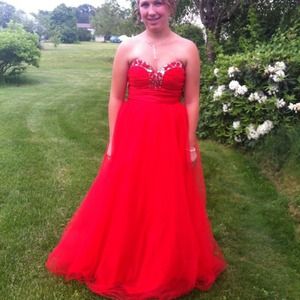 Red prom dress