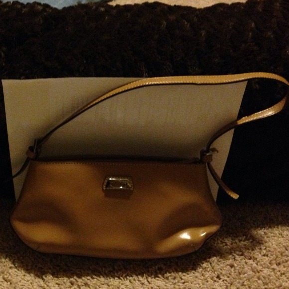 Guess purse - Picture 3 of 3