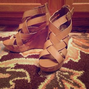 Brown/Tan wedges!!