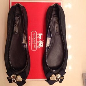 Coach flats