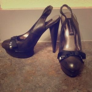 Steve Madden platform pumps