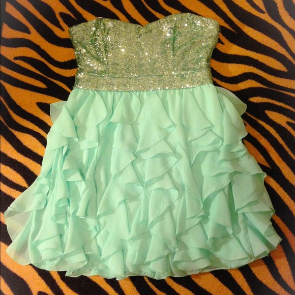 Low Sequin Strapless Dress - Picture 1 of 1