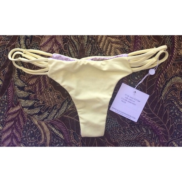 ❌SOLD❌ Acacia Maui bottoms in Lemonade - Picture 2 of 2